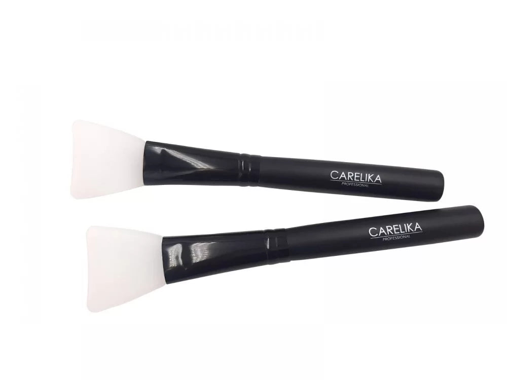 CARELIKA Brush for applying a face mask, white